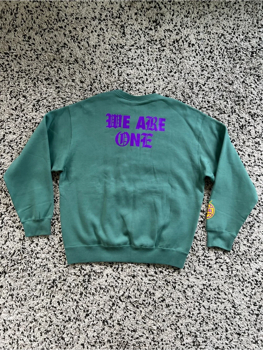 Nike Give Flowers EYBL Basketball Green Crewneck Sweatshirt Men’s Size Large